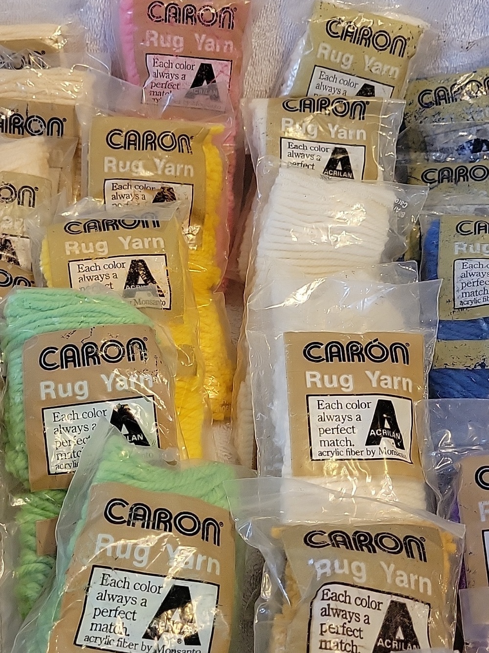 Caron Precut Rug Yarn Packets - Picture 3 of 8